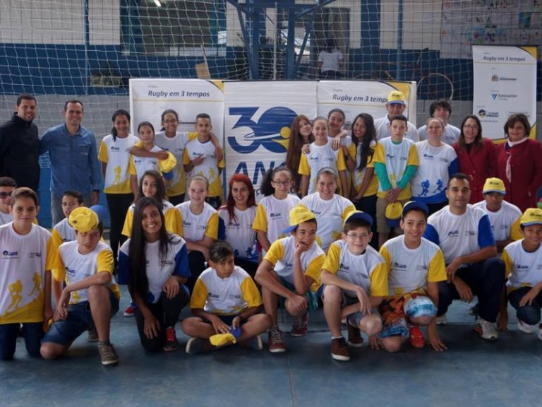 Entrega dos uniformes do Projeto “Rugby em 3 Tempos” – Araçariguama