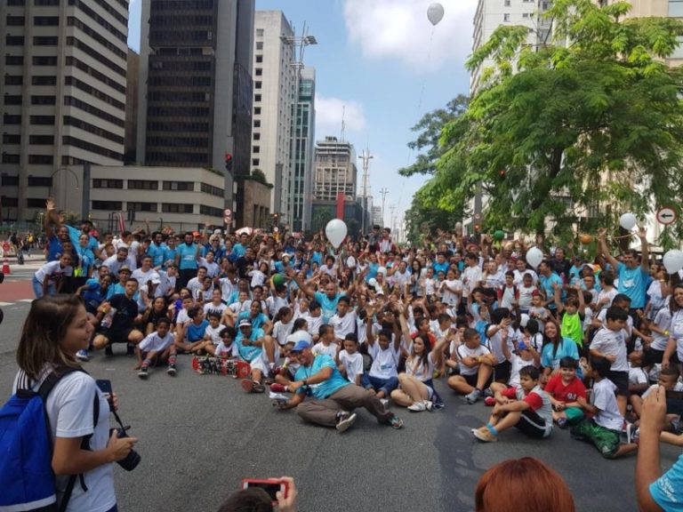 Fundação EPROCAD esteve presente no evento Esporte na Rua organizado pela REMS – Rede Esporte pela Mudança Social na Av. Paulista. 