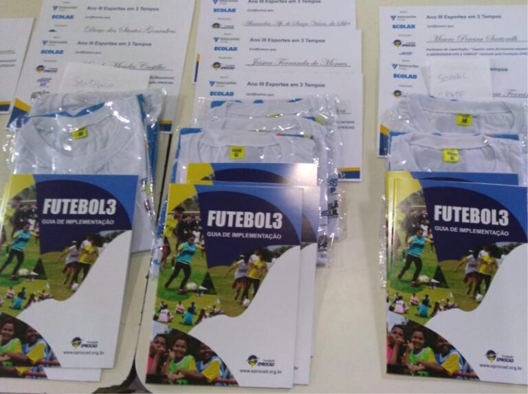 Formação de profissionais de educação física da rede pública.